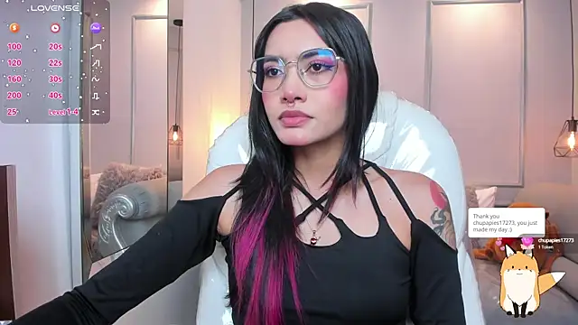 AzuraKindong online show from 9, 10, 2025