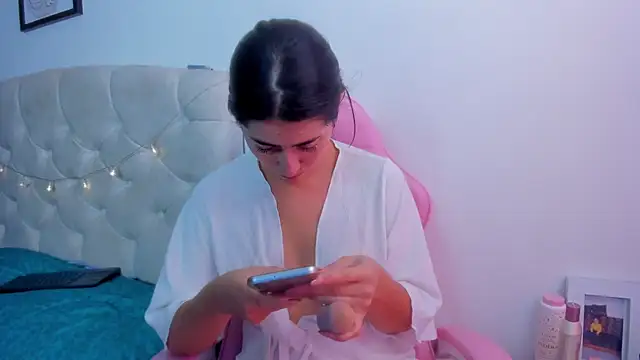 Snapshot of ChanellGV chatting on 25, 2, 2025 ChanellGV online show from 25, 2, 2025