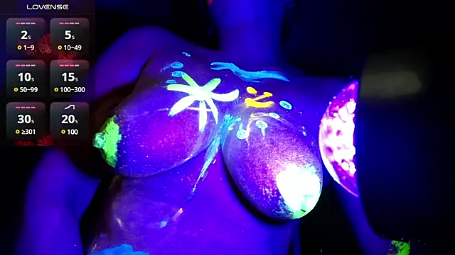 Snapshot of BlondeBrilliant7 chatting on 11, 1, 2025 BlondeBrilliant7 online show from 11, 1, 2025