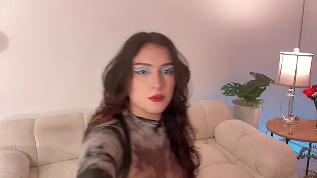 freya bella  online show from 15, 12, 2024