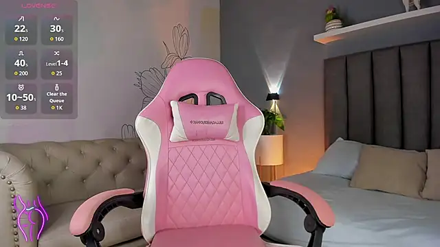 Snapshot of atenea_jones chatting on 11, 11, 2025 atenea jones online show from 11, 11, 2025