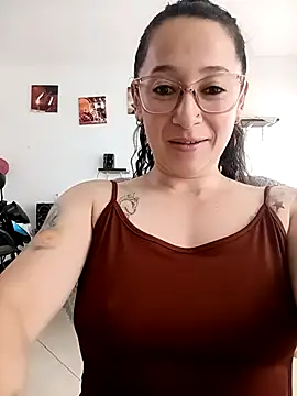 emilypoppy3 online show from 10, 4, 2026