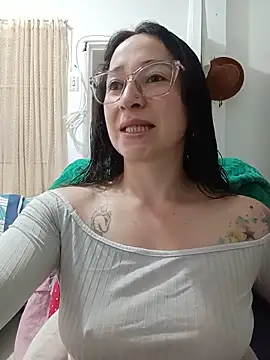 Snapshot of emilypoppy3 chatting on 5, 6, 2026 emilypoppy3 online show from 5, 6, 2026