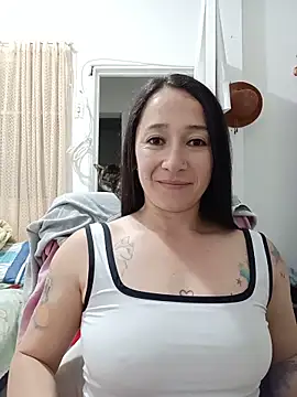 Snapshot of emilypoppy3 chatting on 14, 6, 2026 emilypoppy3 online show from 14, 6, 2026