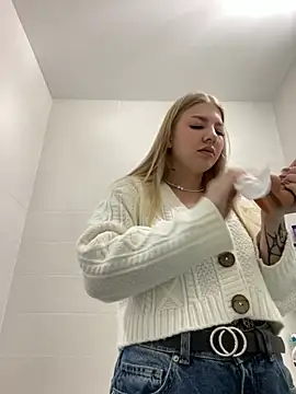 Snapshot of NewLale chatting on 26, 12, 2024 NewLale online show from 26, 12, 2024