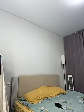 Snapshot of NewLale chatting on 5, 12, 2025 NewLale online show from 5, 12, 2025