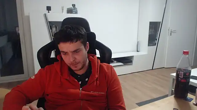 Snapshot of SharkLuigi chatting on 6, 12, 2024 SharkLuigi online show from 6, 12, 2024