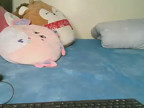Snapshot of Pinky_coochie chatting on 12, 10, 2025 Pinky coochie online show from 12, 10, 2025