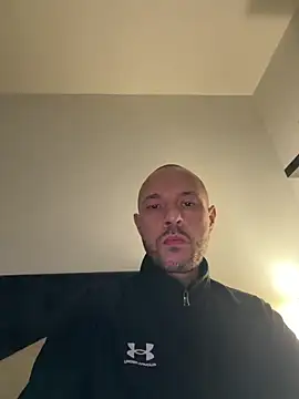 Snapshot of Guitccch chatting on 10, 2, 2026 Guitccch online show from 10, 2, 2026