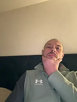 Snapshot of Guitccch chatting on 13, 2, 2026 Guitccch online show from 13, 2, 2026