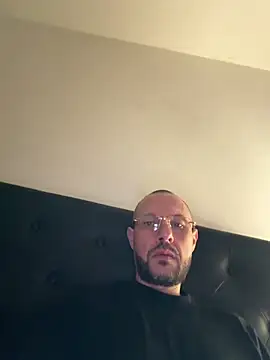 Snapshot of Guitccch chatting on 2, 3, 2026 Guitccch online show from 2, 3, 2026