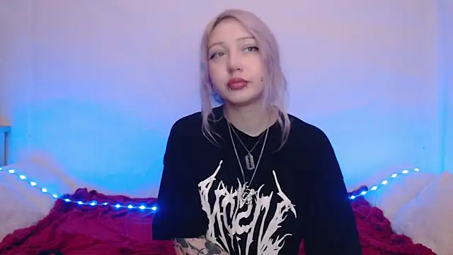 Snapshot of Emily_hardcore chatting on 25, 11, 2025 Emily hardcore online show from 25, 11, 2025