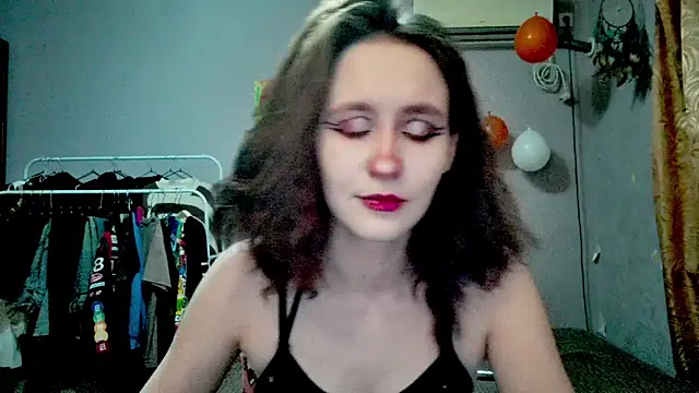 JoannaTompson online show from 2, 12, 2025