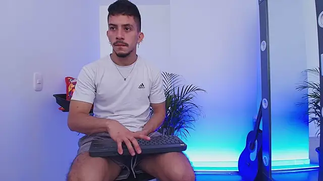 Aron-santoro online show from 7, 11, 2025