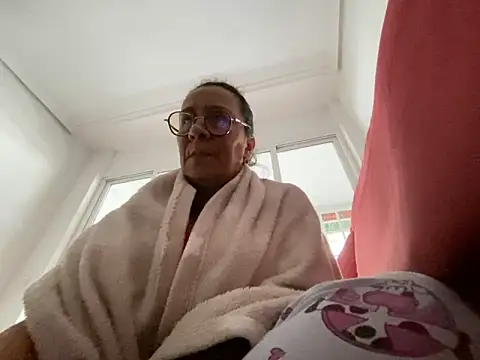 sweeviolet online show from 11, 1, 2025