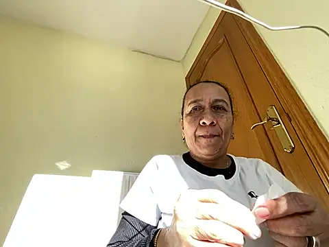 sweeviolet online show from 13, 1, 2025