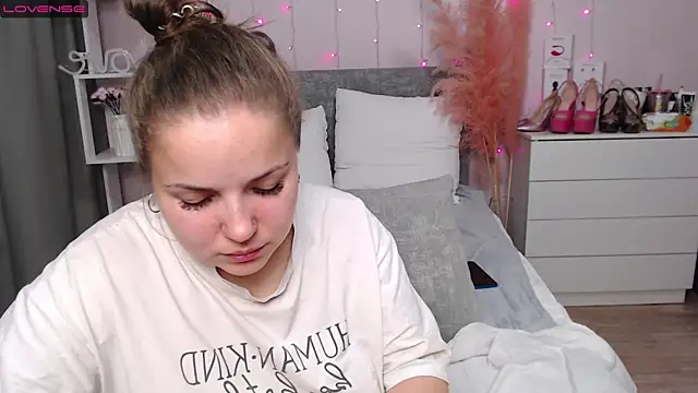 Crazyy girl  online show from 8, 1, 2026