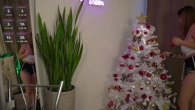 Snapshot of LindaWarners chatting on 3, 12, 2024 LindaWarners online show from 3, 12, 2024