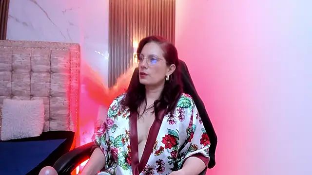 ada mclaine online show from 21, 11, 2025