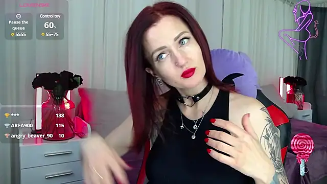 Snapshot of ElisaJane chatting on 8, 12, 2024 ElisaJane online show from 8, 12, 2024