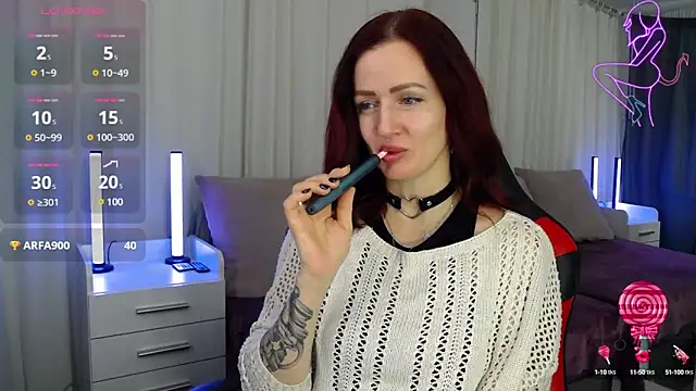 Snapshot of ElisaJane chatting on 23, 12, 2024 ElisaJane online show from 23, 12, 2024