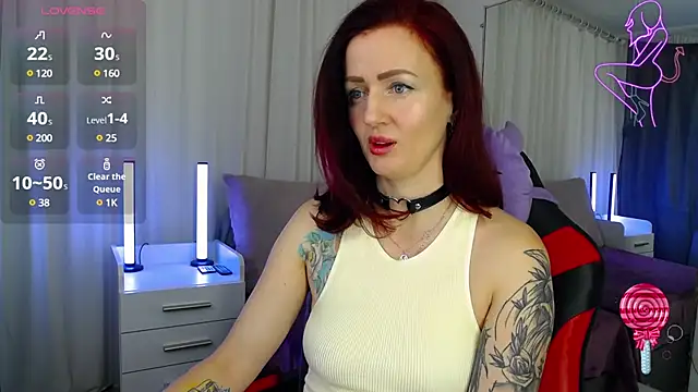 Snapshot of ElisaJane chatting on 28, 12, 2024 ElisaJane online show from 28, 12, 2024