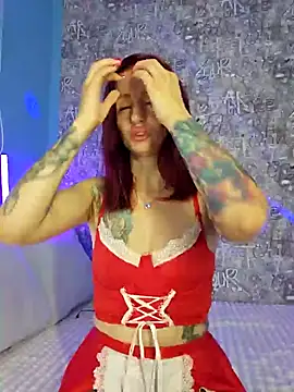 Snapshot of ElisaJane chatting on 18, 11, 2025 ElisaJane online show from 18, 11, 2025