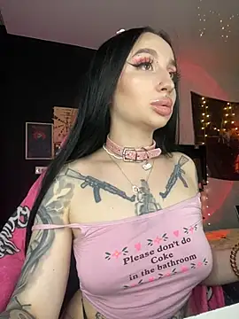 Snapshot of Molly__Moon chatting on 11, 12, 2024 Molly Moon online show from 11, 12, 2024