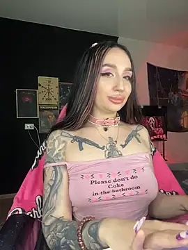 Snapshot of Molly__Moon chatting on 5, 1, 2025 Molly Moon online show from 5, 1, 2025