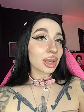 Snapshot of Molly__Moon chatting on 14, 2, 2025 Molly Moon online show from 14, 2, 2025