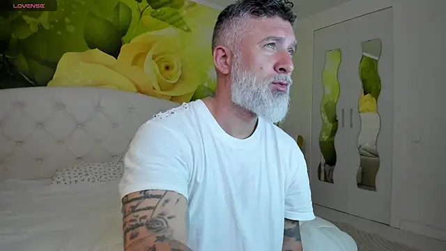 BlowMyXXL online show from 22, 3, 2026