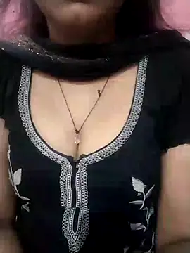 Snapshot of Cute_nidhi chatting on 4, 1, 2025 Cute nidhi online show from 4, 1, 2025