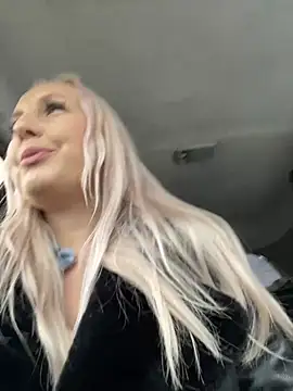 Snapshot of MerlinDave chatting on 29, 12, 2024 MerlinDave online show from 29, 12, 2024