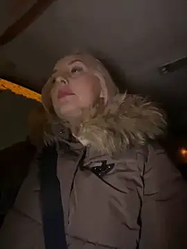 Snapshot of MerlinDave chatting on 8, 1, 2025 MerlinDave online show from 8, 1, 2025