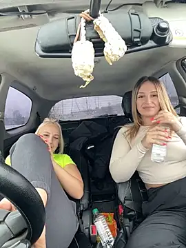 Snapshot of MerlinDave chatting on 7, 3, 2025 MerlinDave online show from 7, 3, 2025