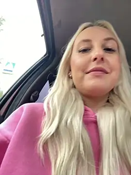 Snapshot of MerlinDave chatting on 12, 9, 2025 MerlinDave online show from 12, 9, 2025