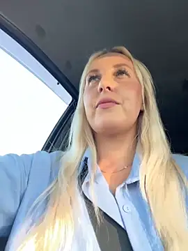 Snapshot of MerlinDave chatting on 16, 9, 2025 MerlinDave online show from 16, 9, 2025