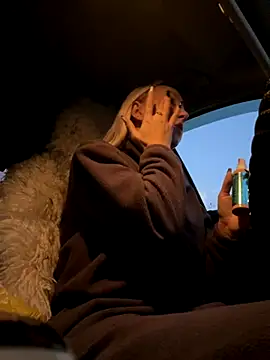 Snapshot of MerlinDave chatting on 17, 11, 2025 MerlinDave online show from 17, 11, 2025