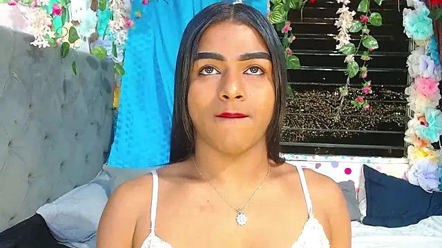 Snapshot of Karly_coffe chatting on 18, 11, 2025 Karly coffe online show from 18, 11, 2025