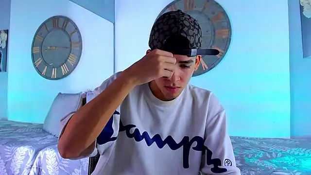 Mike 0233  online show from 20, 12, 2024