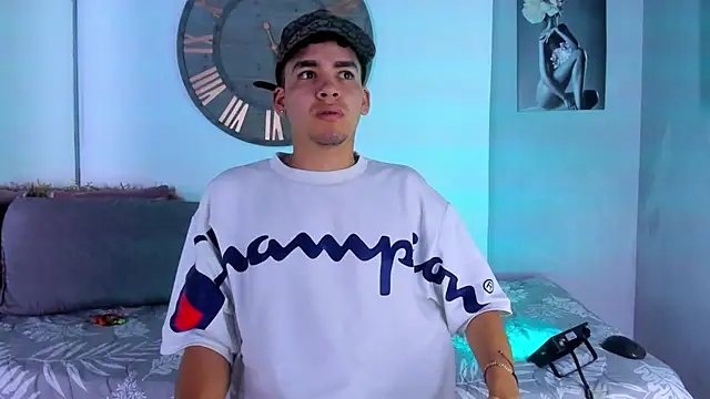 Mike 0233  online show from 7, 1, 2025