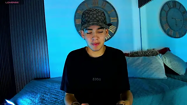 Mike 0233  online show from 22, 2, 2025