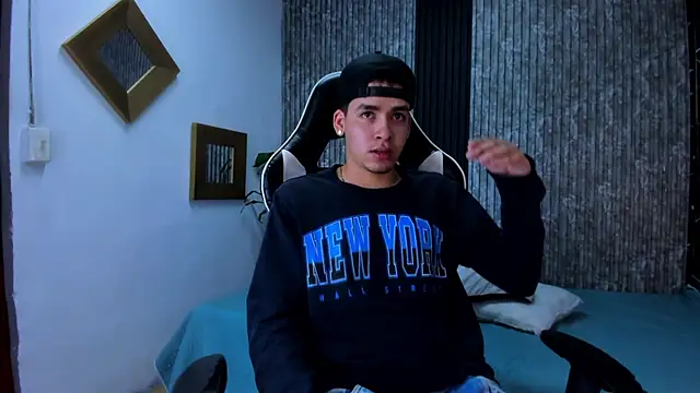 Mike 0233  online show from 25, 9, 2025