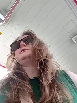 GingerSnap33 online show from 19, 4, 2026