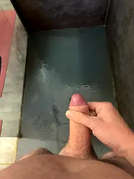 Snapshot of thestringer chatting on 4, 10, 2025 thestringer online show from 4, 10, 2025