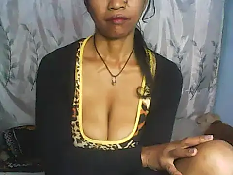 Snapshot of nene_belle chatting on 19, 3, 2025 nene belle online show from 19, 3, 2025
