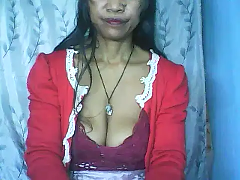 Snapshot of nene_belle chatting on 11, 11, 2025 nene belle online show from 11, 11, 2025