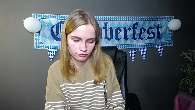 Snapshot of MargaritaKiss chatting on 12, 10, 2025 MargaritaKiss online show from 12, 10, 2025