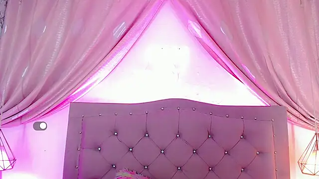 SexyJuliii21 online show from 17, 12, 2024