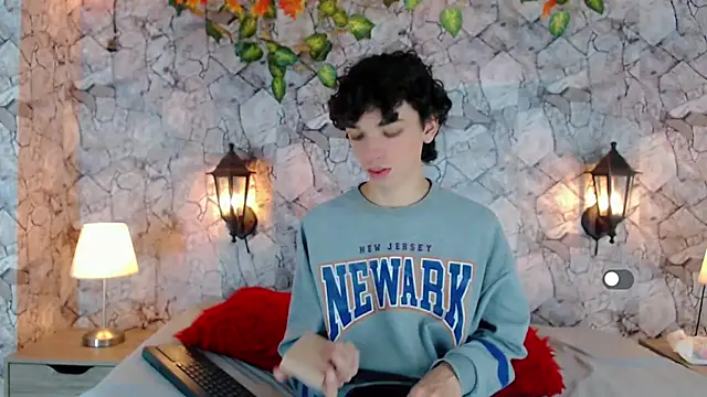 SexyJuliii21 online show from 4, 2, 2025